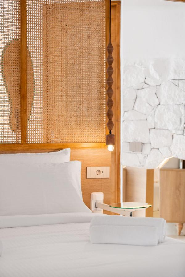 Faos Exclusive Suites Ornos  Exterior photo