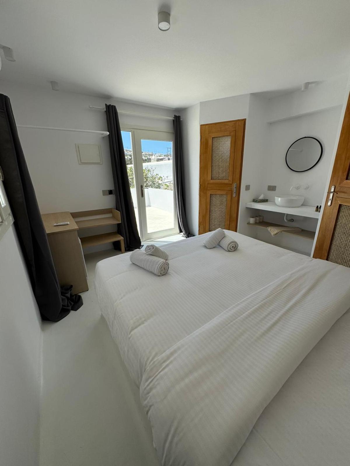 Faos Exclusive Suites Ornos  Exterior photo